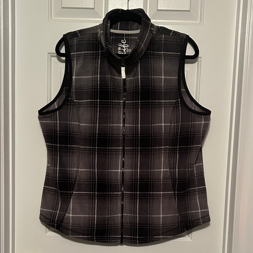Made for Life Microfleece Plaid Vest Size XL